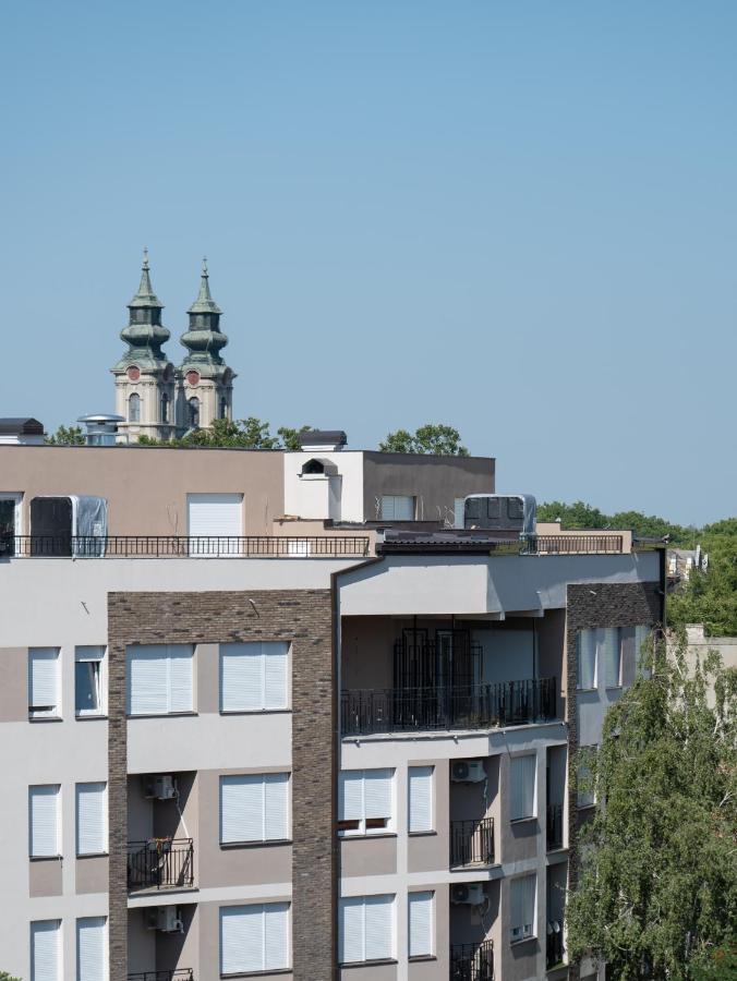 Green Apple Apartment Суботица Екстериор снимка