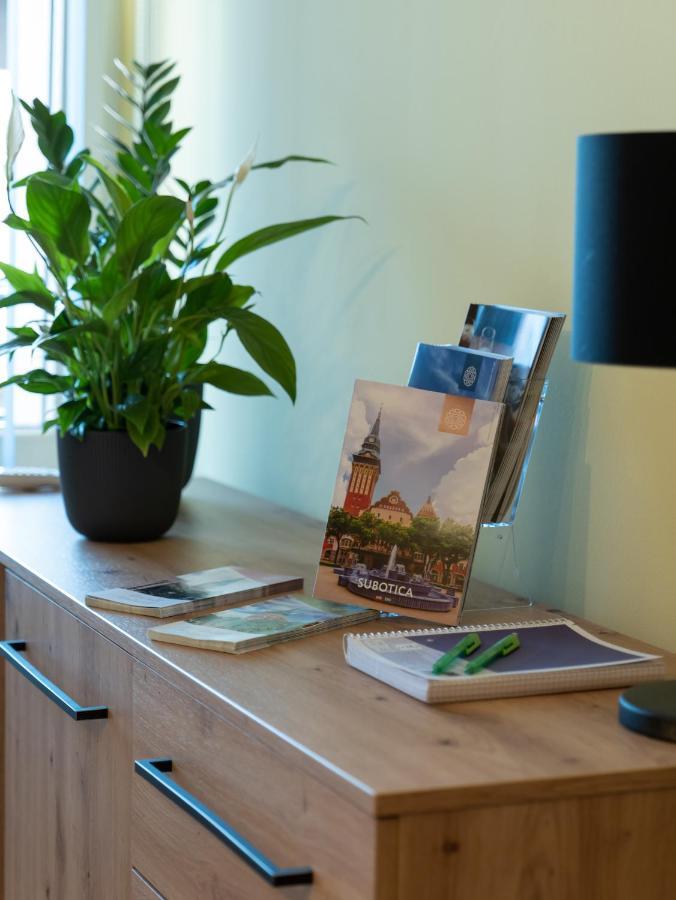 Green Apple Apartment Суботица Екстериор снимка
