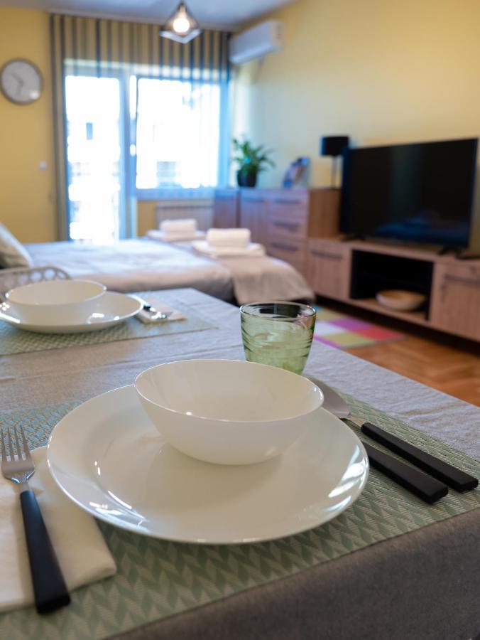 Green Apple Apartment Суботица Екстериор снимка