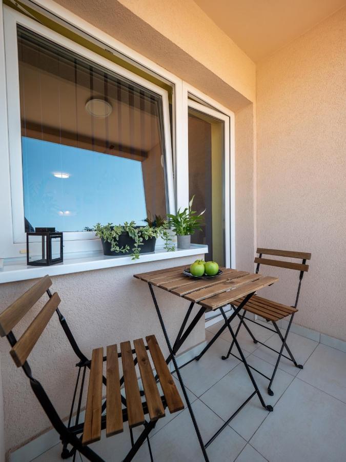 Green Apple Apartment Суботица Екстериор снимка