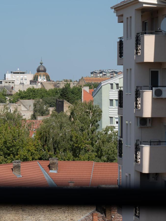Green Apple Apartment Суботица Екстериор снимка