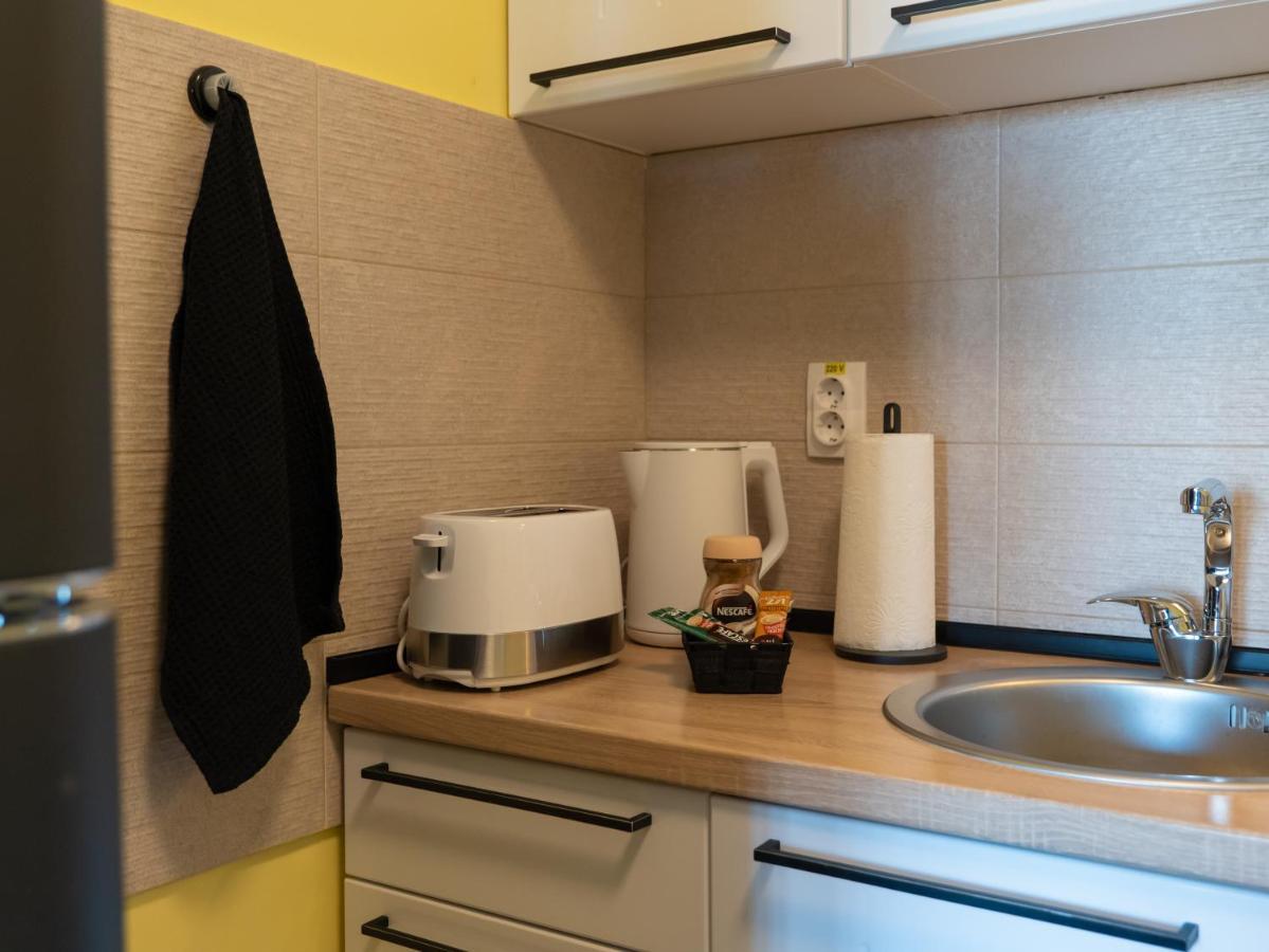 Green Apple Apartment Суботица Екстериор снимка