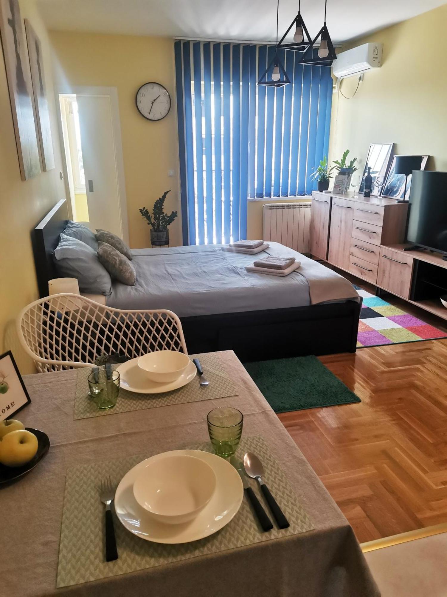 Green Apple Apartment Суботица Екстериор снимка